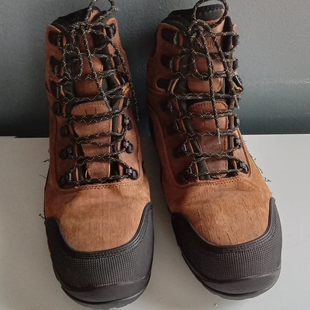 Duluth Trading Co Mens Mid Hiking Boots Waterproof Vibram Brown Leather Hard Toe